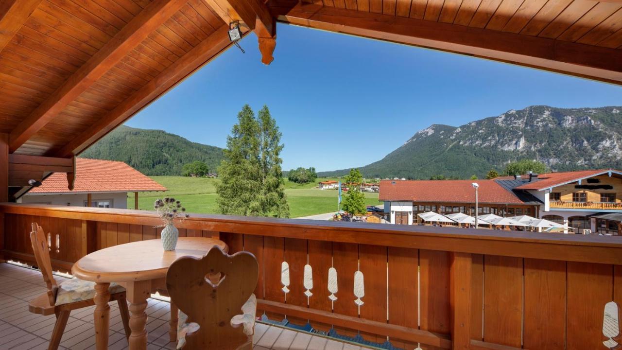 Aparthotel Chiemgaufuchs - Chiemgaukarte Neu Ab Mai 2025! Inzell Exterior photo